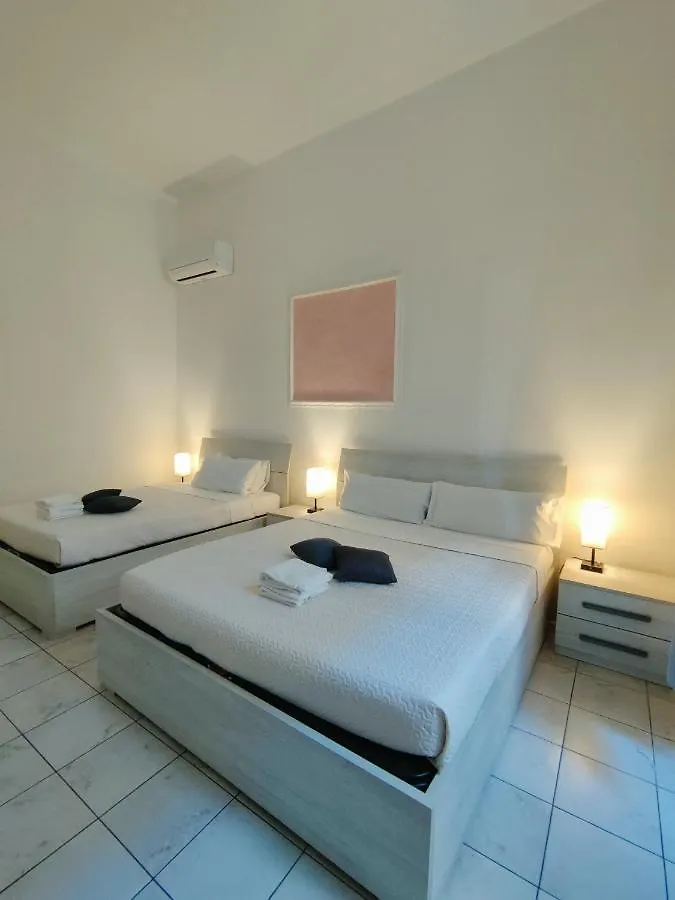 Bosuites Roma 0*,  Italia
