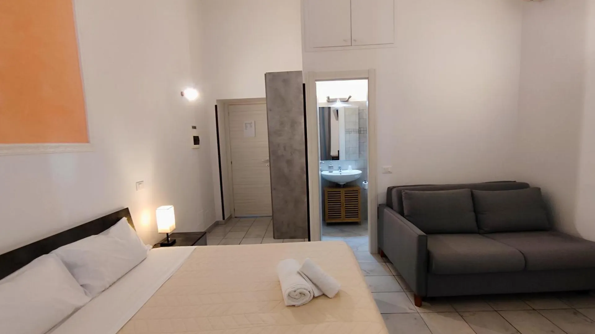 Bosuites Roma 0*,