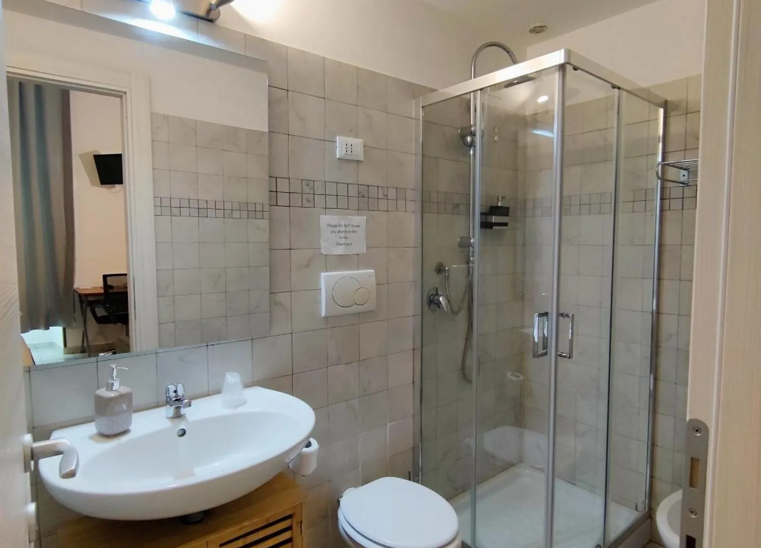Bosuites Roma 0*,